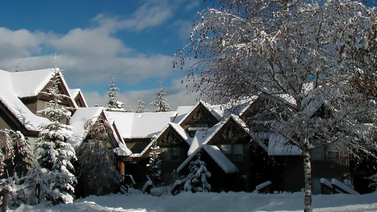 Painted Cliff 25 | Family-Sized Ski-In, Ski-Out Townhome W/ Shared Hot Tub & Log Fire Whistler Canada